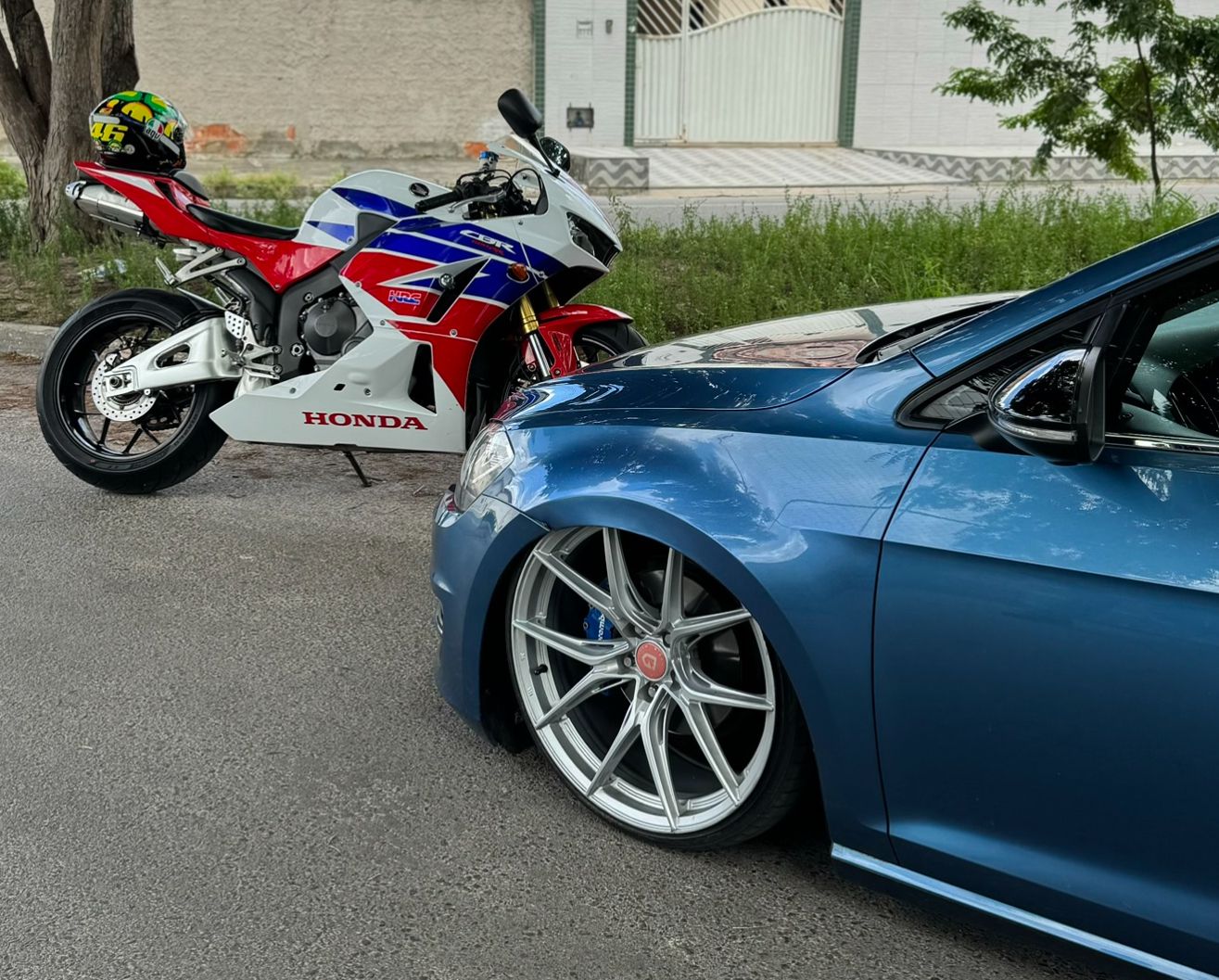 GOLF + CBR 600rr DE BRINDE