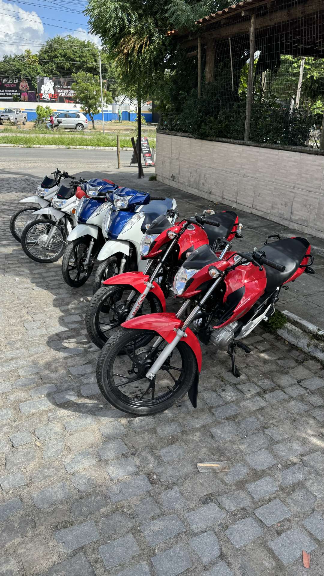 BMW R 1250 GS + 6 MOTOS NOS PREMIADOS